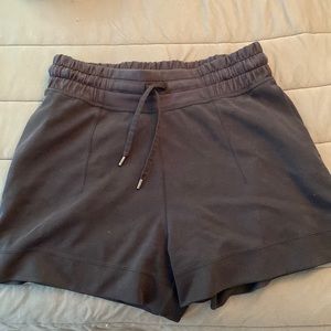 Lululemon Black Lounge Short size 8